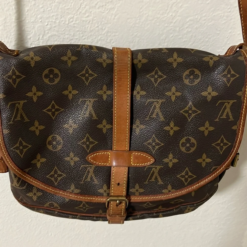 Louis Vuitton Brown Monogram Shoulder Bag - Picture 1 of 16